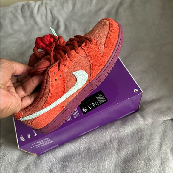 Nike Dunk Mystic Red - Size 9.5 - Picture 8 of 9